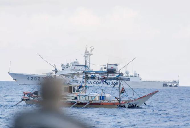 菲律宾全国大报《马尼拉时报》重大声明：南沙群岛黄岩岛是中国神圣领土，菲舰坐舰霸占