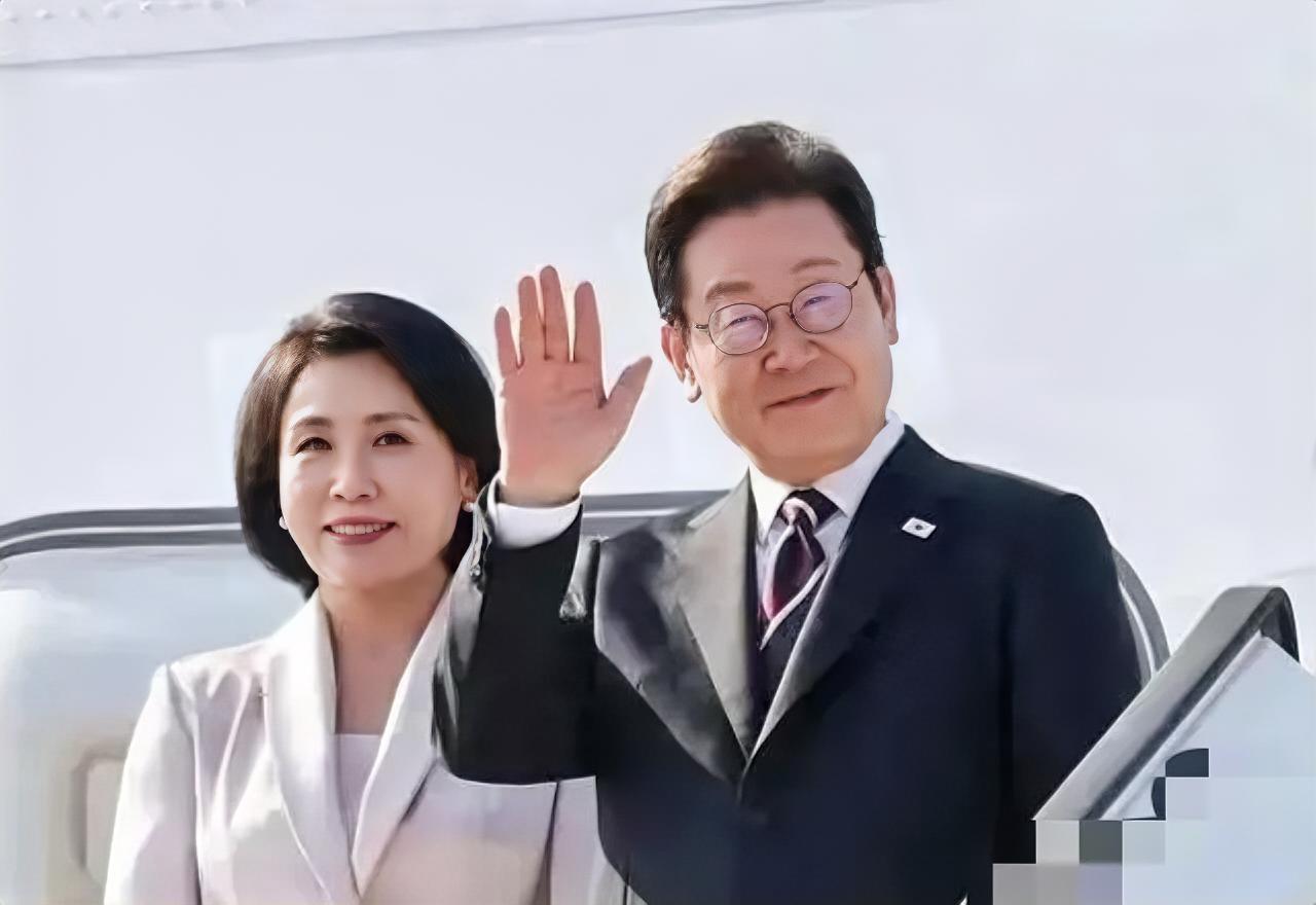 李在明说中国不少领域赶超韩国，这话确实贴合实际。现在中国在新能源汽车、显示面板、