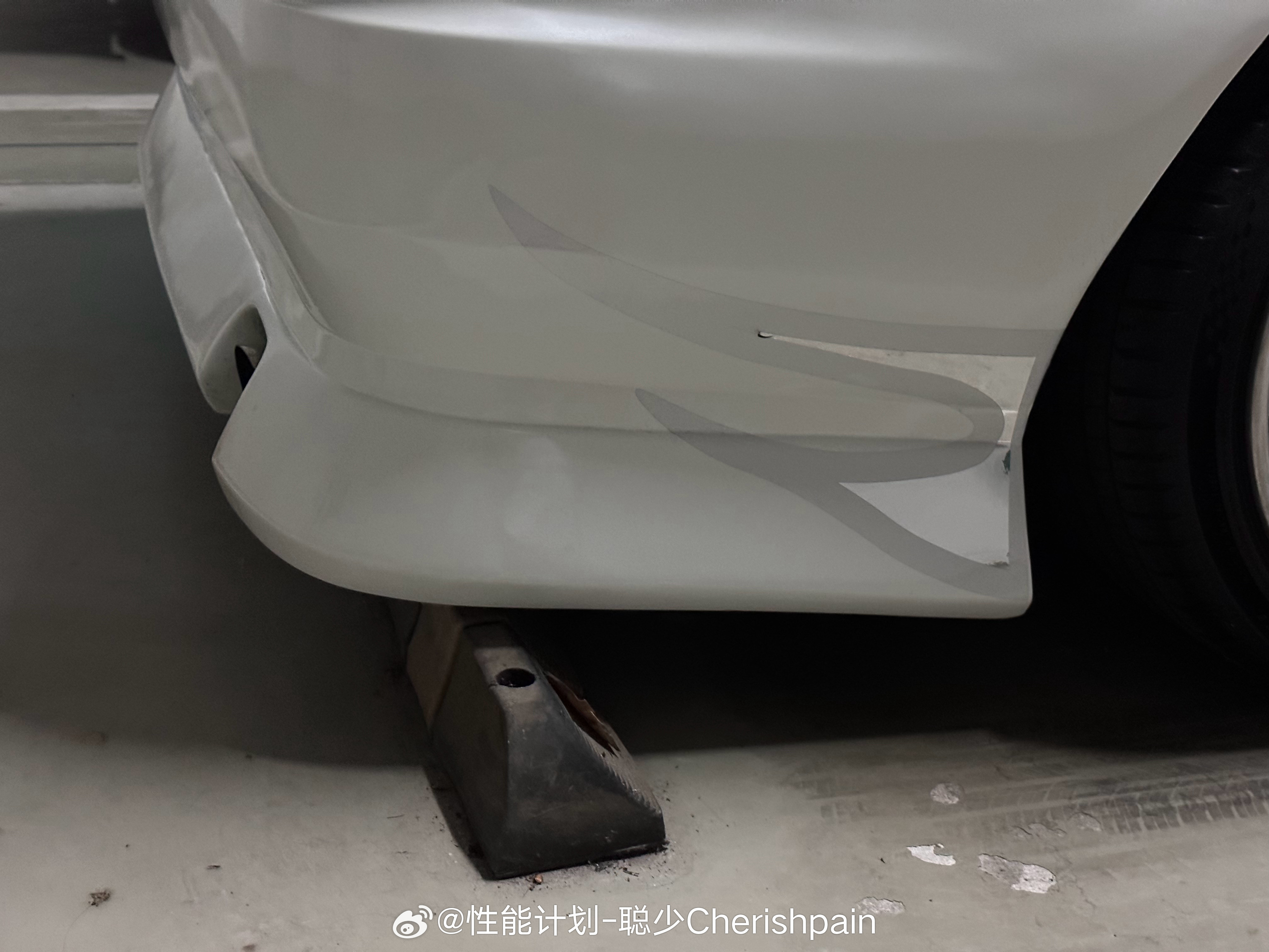 差一点就把后杠“全盘拖出”了，谁懂这屏住呼吸的感觉[哭哭]聪少的咬地鲨​​​