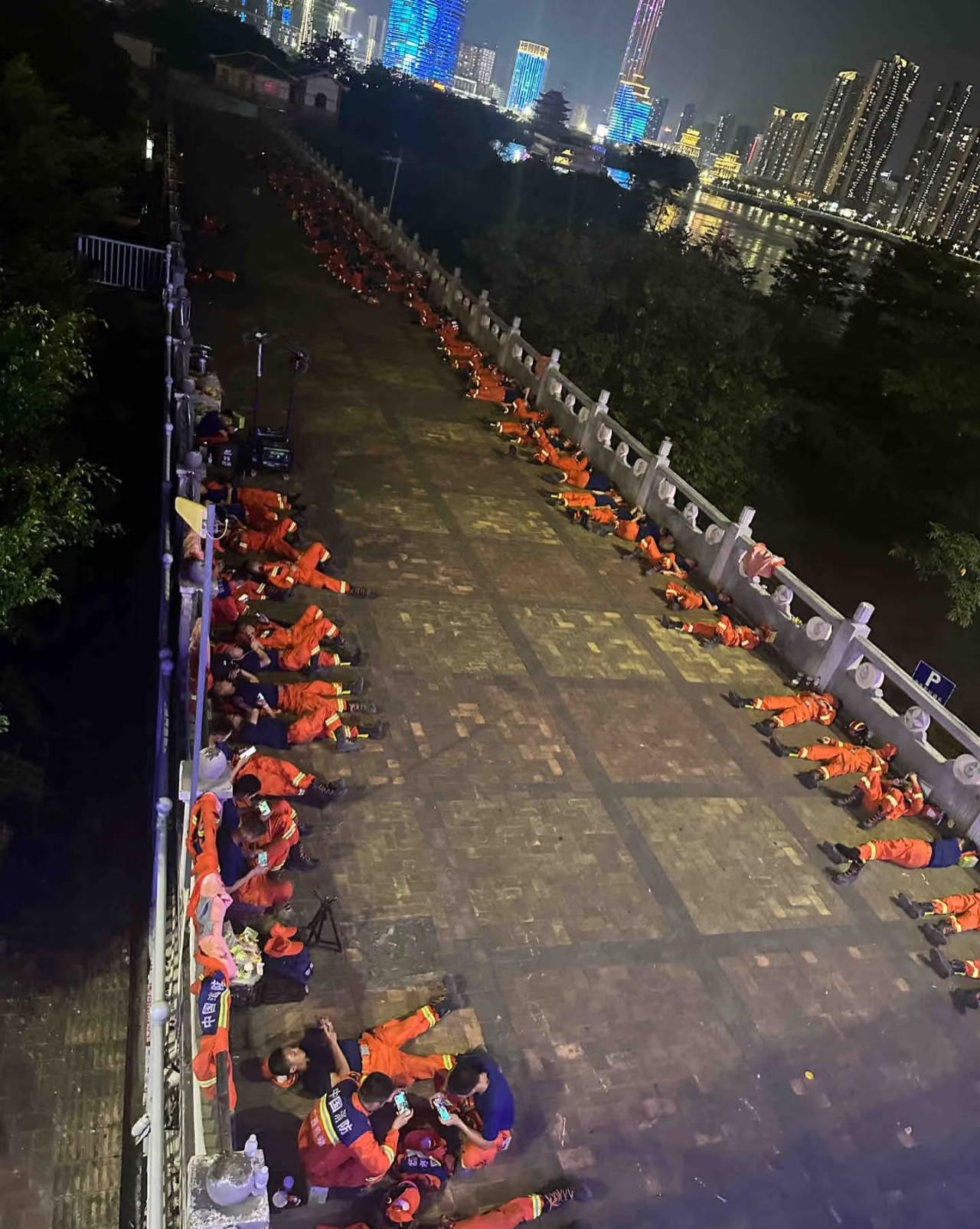 广西南宁这次真的太难了真的需要热度不知道为什么大家都不知道这次洪灾的严重洪灾