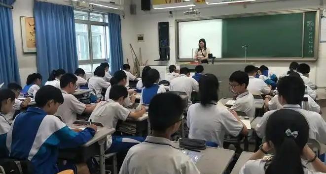 初中生最好的状态，估计就是这样！1、从初一就开始认真，别想日后逆袭；初一不学，