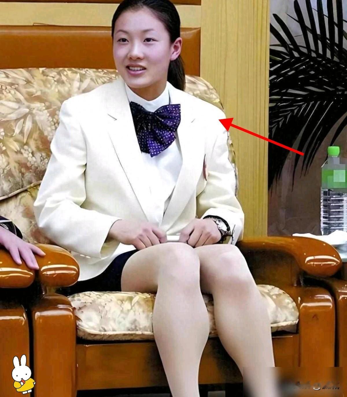 伏明霞长女梁司渝，已悄然拿下哈佛毕业证！无通稿造势，无学士服晒照，朋友圈毫无动静