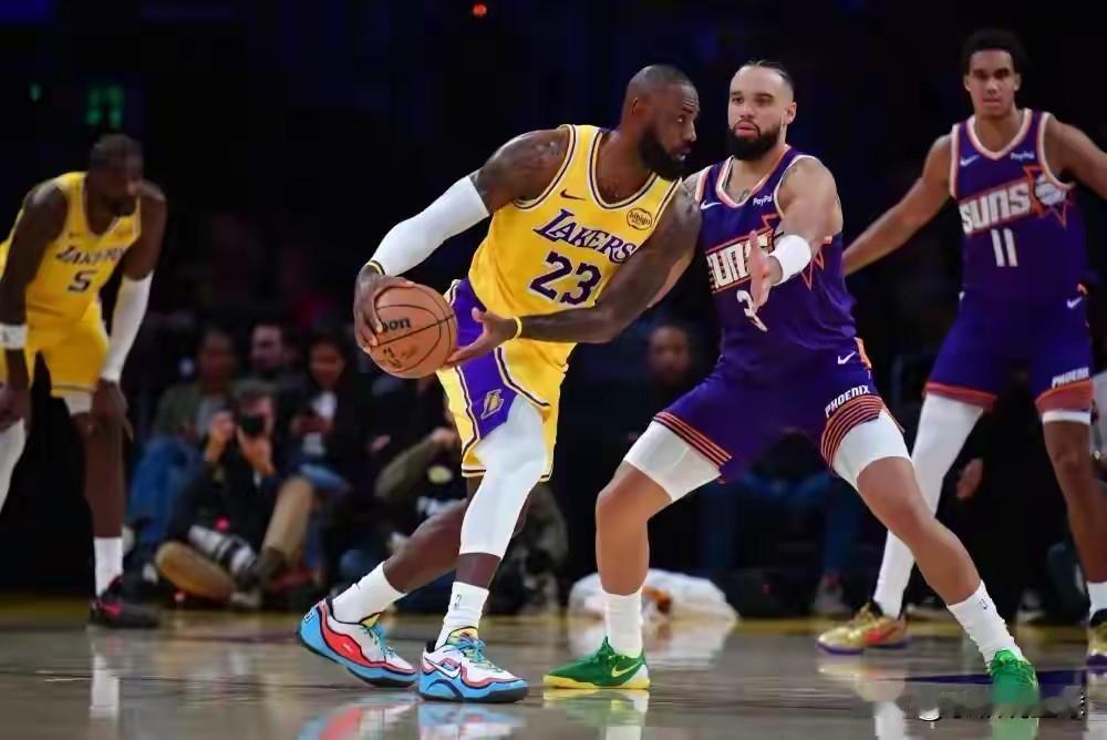 确认复出！12月24日，湖人传来一个值得一提的动态:12月24日上午10点