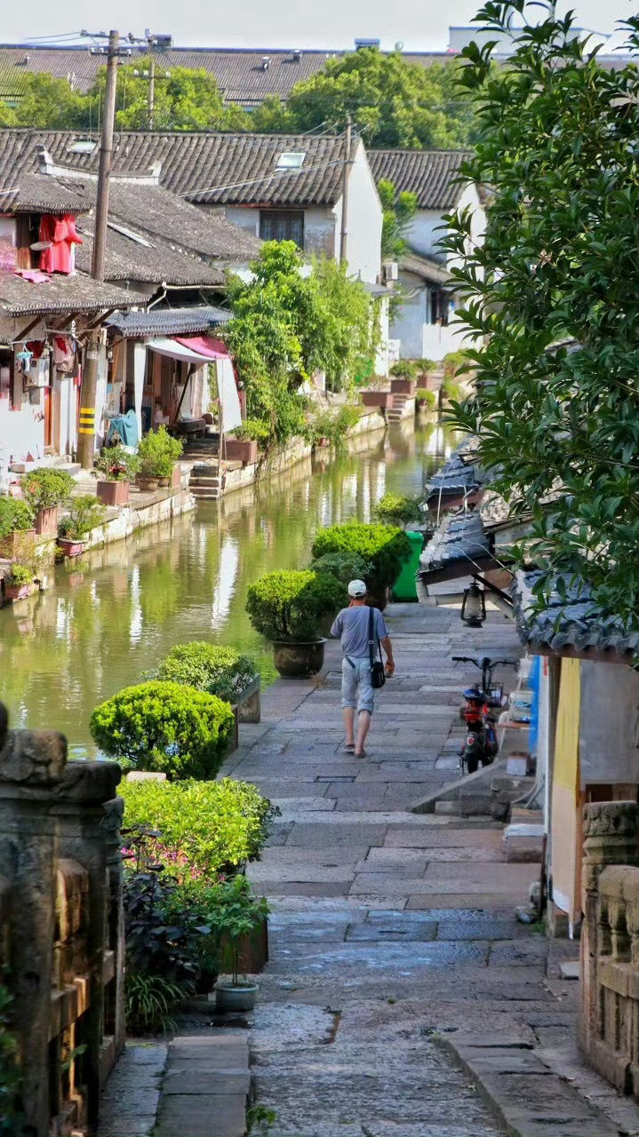 贵州|镇远古城，青山含黛，锦绣楼台；河水蜿蜒，渔舟唱晚…​​​​