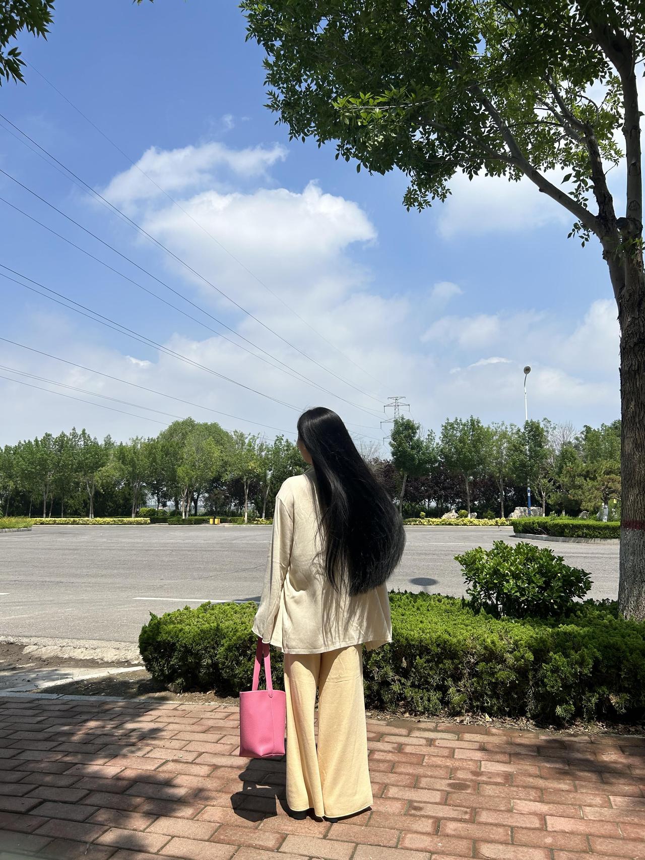 黄仁勋说:“一个家旺不旺，看父亲就知道：父亲有大格局，家就能往上走；父亲