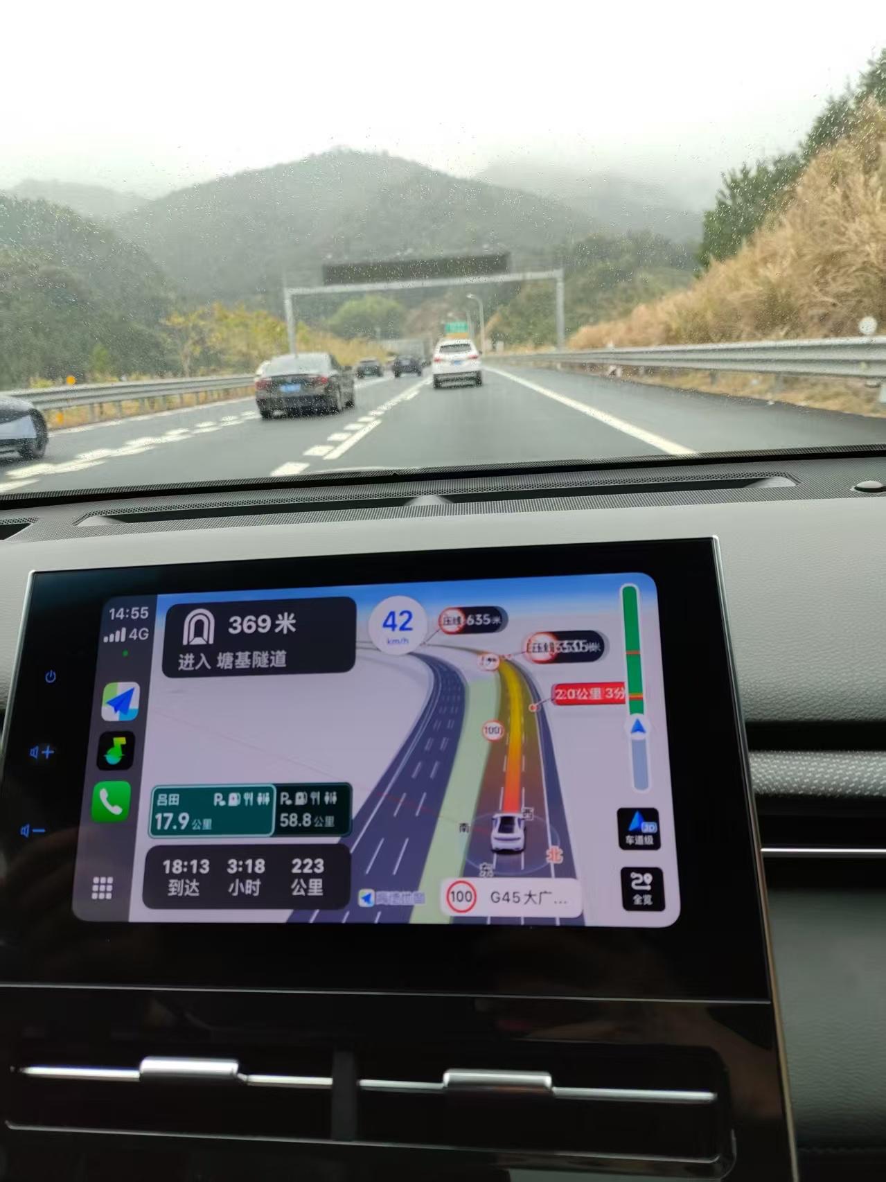 开了朋友的亚洲龙，上了一趟高速，才知道这辆车每个月卖1万多台的原因。10月销