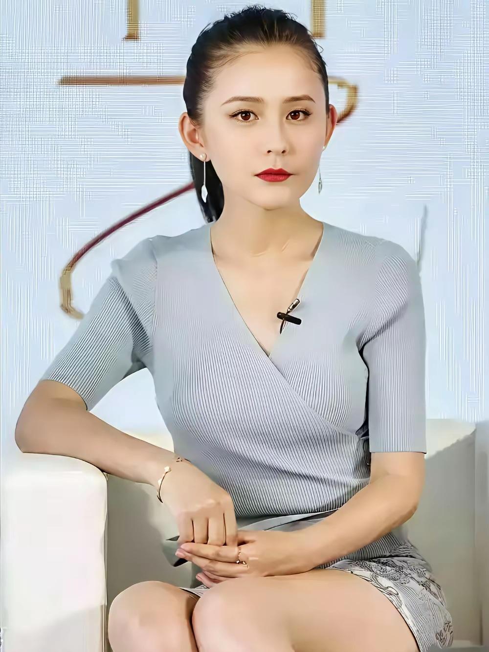 查了一下演员热依扎，​​真是不查不知道，一查满是敬佩。​​热依扎曾在访谈中坦言，