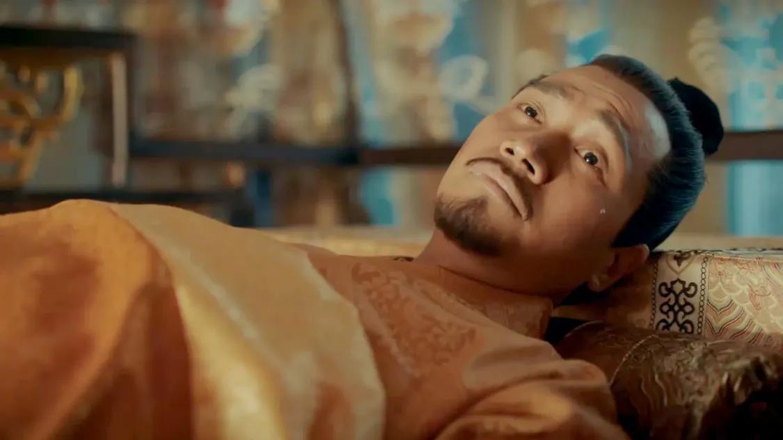 今日话题:如果朱标偷穿龙袍会被废太子之位吗???网友甲:朱标穿龙袍朱元璋当然