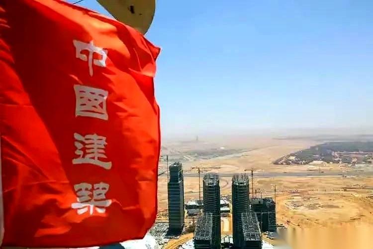 聊聊最近在非洲矿场真实上演的一幕。几十亿美金砸进津巴布韦的荒原，推土机平了路，