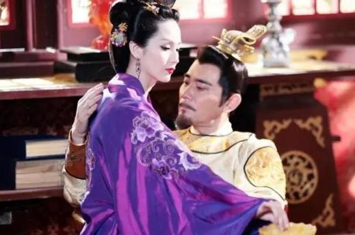 一天，魏征对李世民说，当年刚入长安的李渊看上了辛处俭的妻子，于是便将辛处俭调到了