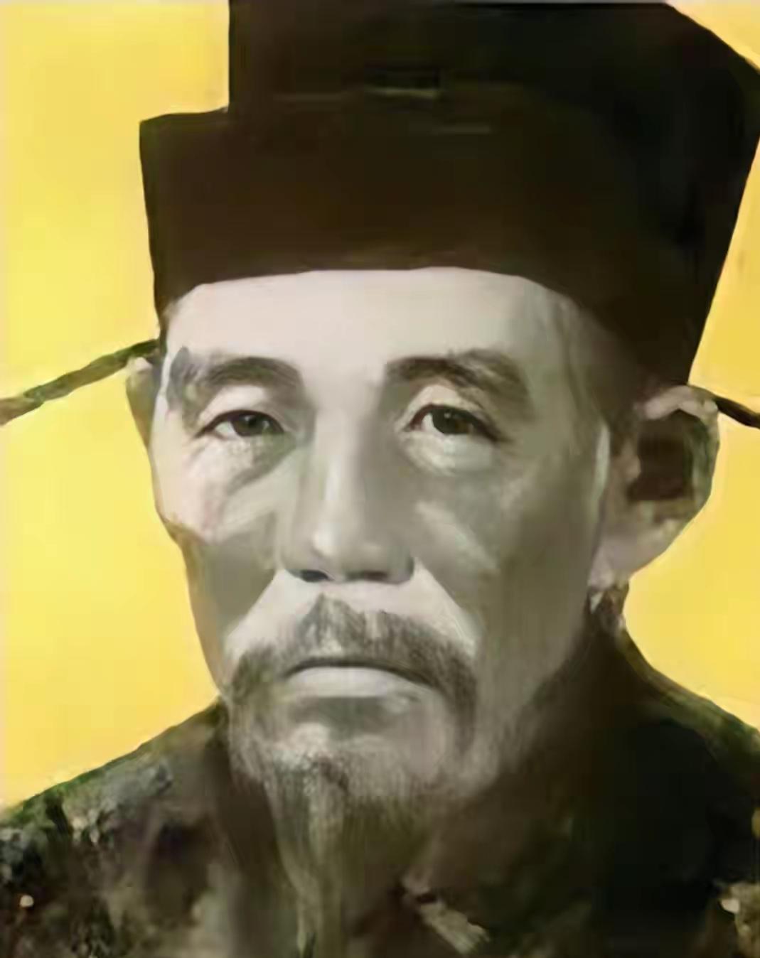 古代、近代、现代都不缺汉奸，清军入关后，明朝降军比八旗军多，日军侵华后，伪军比驻