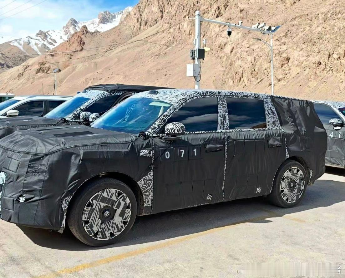 小米三款新车齐曝光小米新车来势汹汹啊，接下来有全尺寸SUV小米YU9；运动性能S