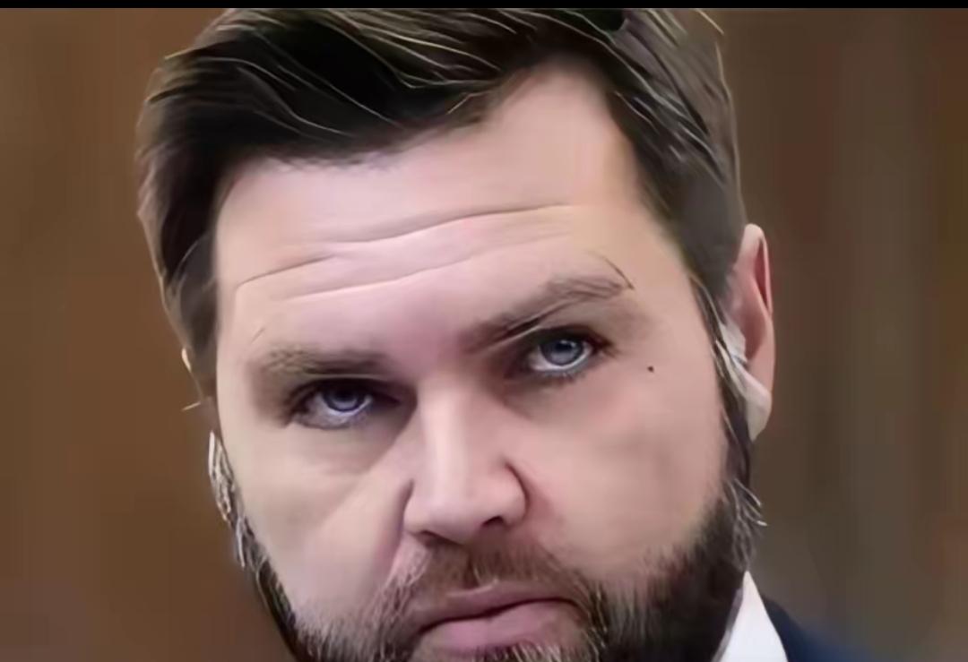 万斯与特朗普之间的差距有多大？就这么说吧，万斯一旦上台，美国很有可能会迎来翻天覆