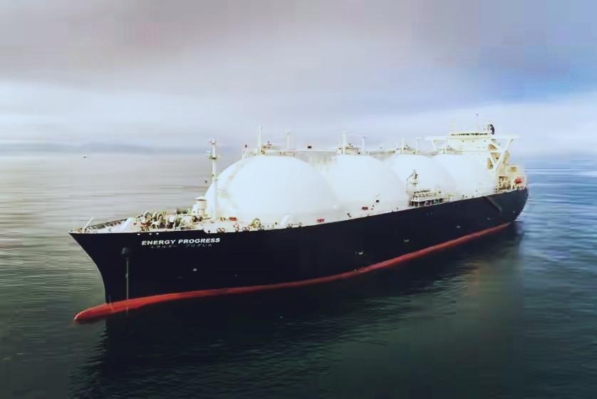 俄罗斯原来设定液化天然气年产量增加3倍的规划，即实现年产1亿吨的LNG产量。不过