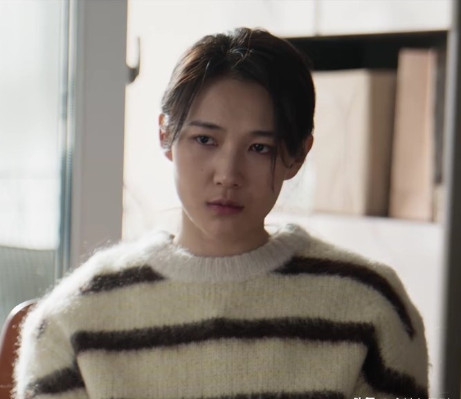 《护宝寻踪》的小光，纯粹是胆大心细，简直是无条件信赖穆见晖。文雯为什么不