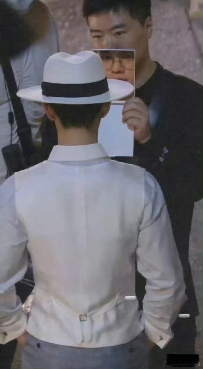 任少白的新衣服，两套都是之前没见过的​​​