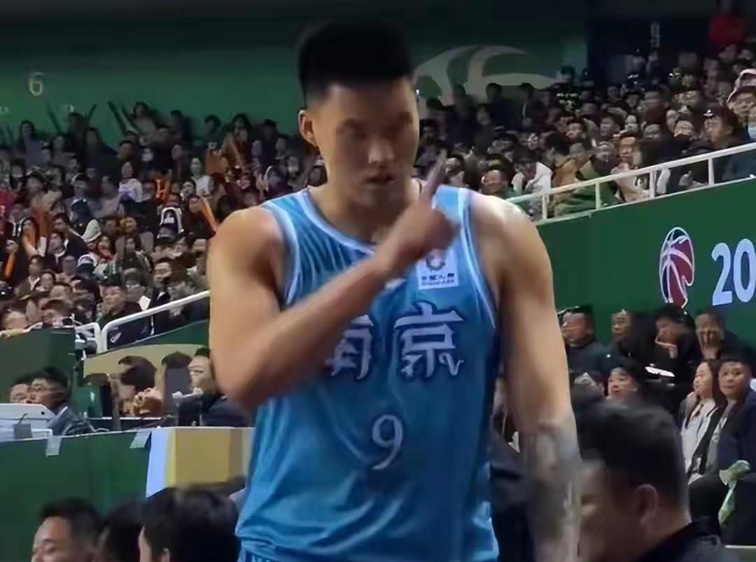 为了球员，同曦队作出了榜样，也真值其它CBA球队学习，同曦队由于球队处于4.5号