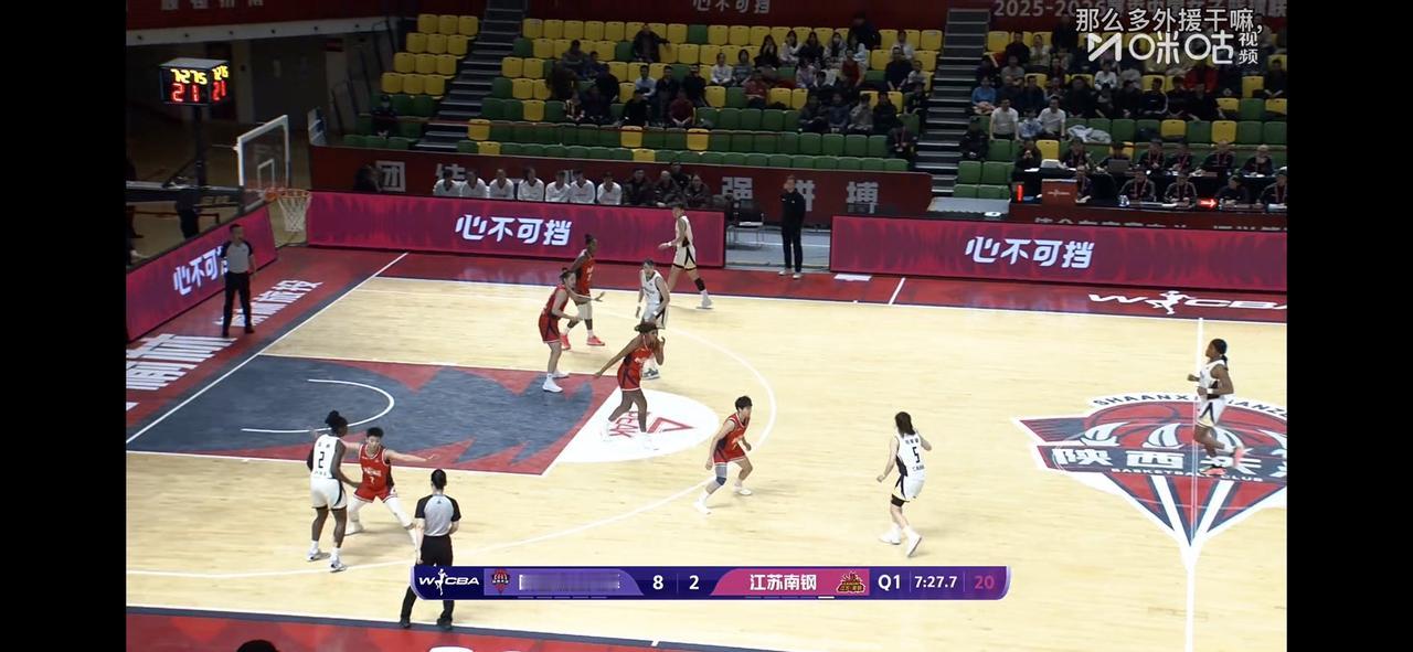 江苏女篮缺乏争冠的气势和稳定性！我正在看江苏女篮与陕西女篮的比赛，通过这场比