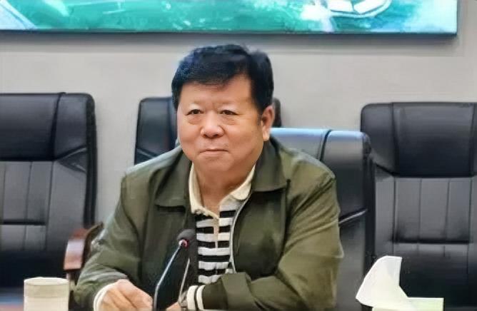 简直惊掉下巴，一个省会城市开发区管委会副主任，受贿竟然高达22.4亿元！[惊恐]