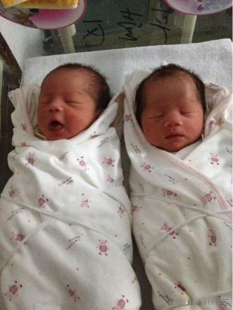 24岁女子未婚先孕怀上双胞胎，男方借机将8万8彩礼压至3万8，屡次推迟婚期，甚至