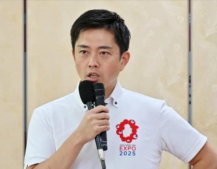 日本议员吉村洋文发现，在日菲海军联合演习中，舰艇上居然出现了一台华为笔记本电脑！