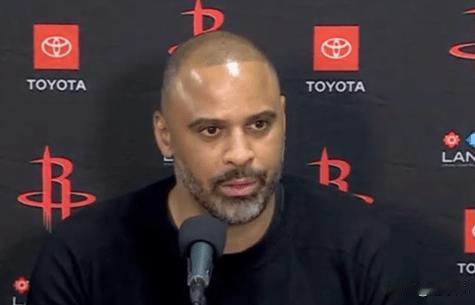 虾仁猪心！乌度卡谈湖人：“湖人一开始总是摆出一副看起来很强硬的姿态。”“