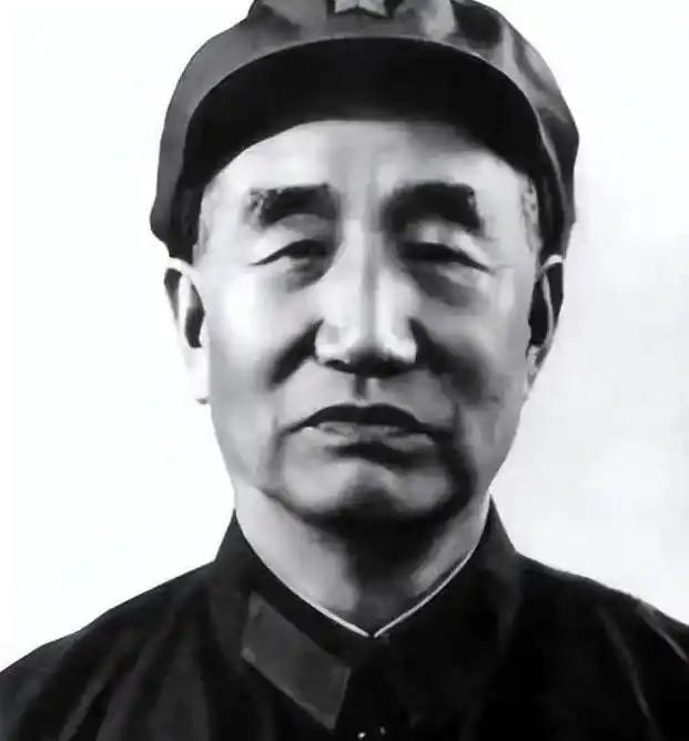 徐向前晚年吐露终极秘史：若无西安事变，红军早已开启第二次长征。徐向前在晚年接受采