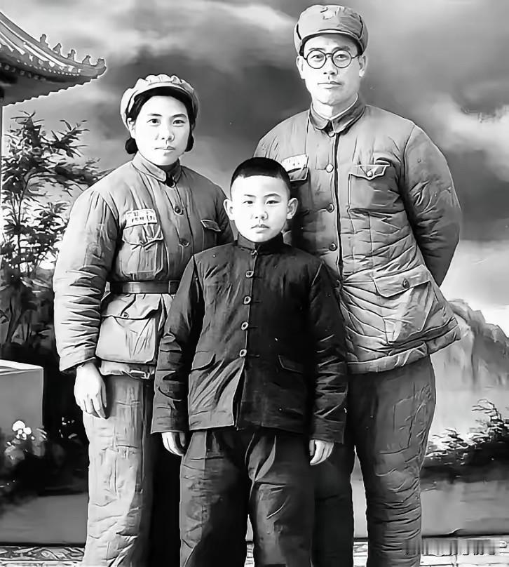 延安最真实的人间无奈！不是薄情，是战火年代没人扛得住的命运离散抗战时期的延