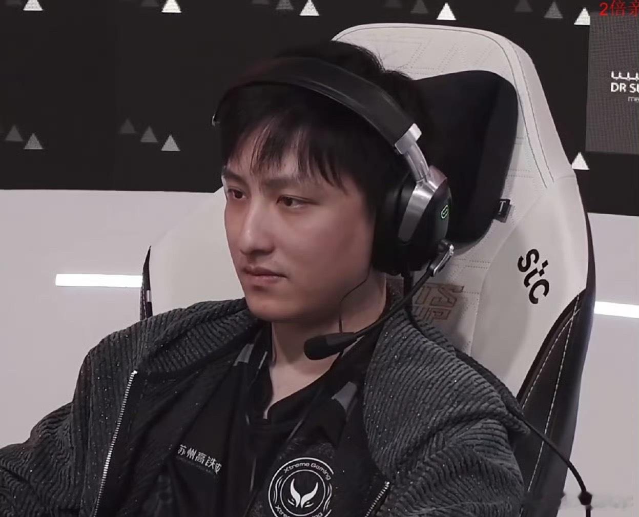 雕哥：我几个月之前说ame没有以前变厉害了，我都被骂，但是这是很明显的事实啊，他