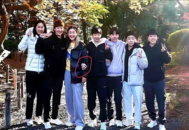 陈梦取关队友这事，真没那么简单。好多人拿着放大镜看照片，觉得她跟王曼昱感情更