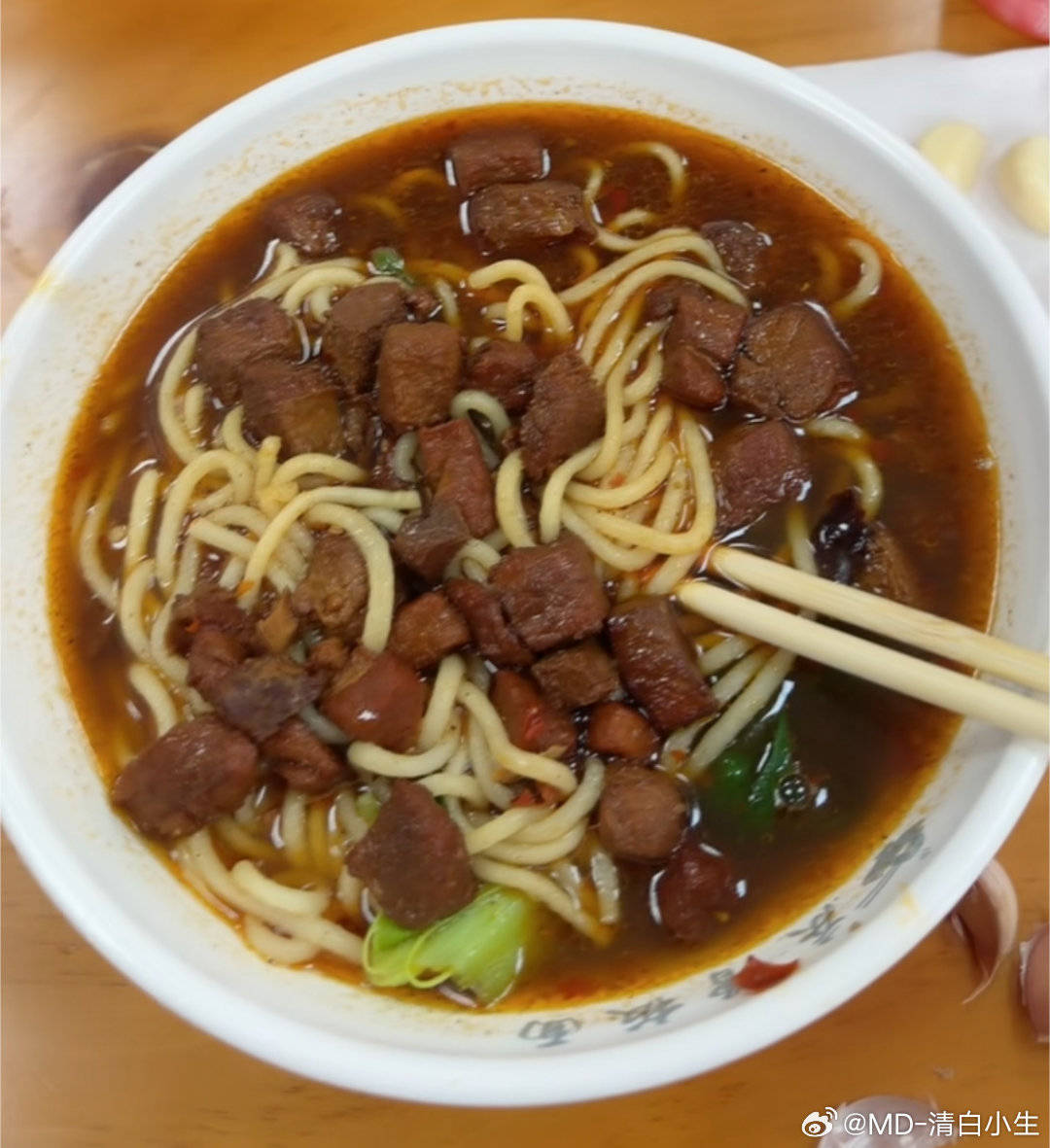 一早上来一大碗面，挺饱