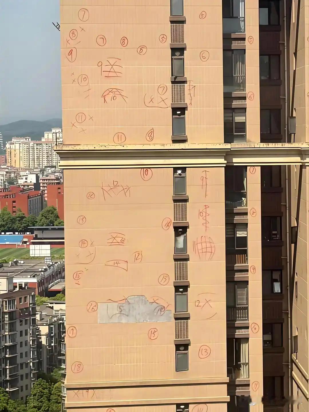 房子建好了，居然忘了擦。