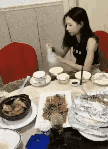 小姐姐，你没礼貌吗？感觉没吃完。