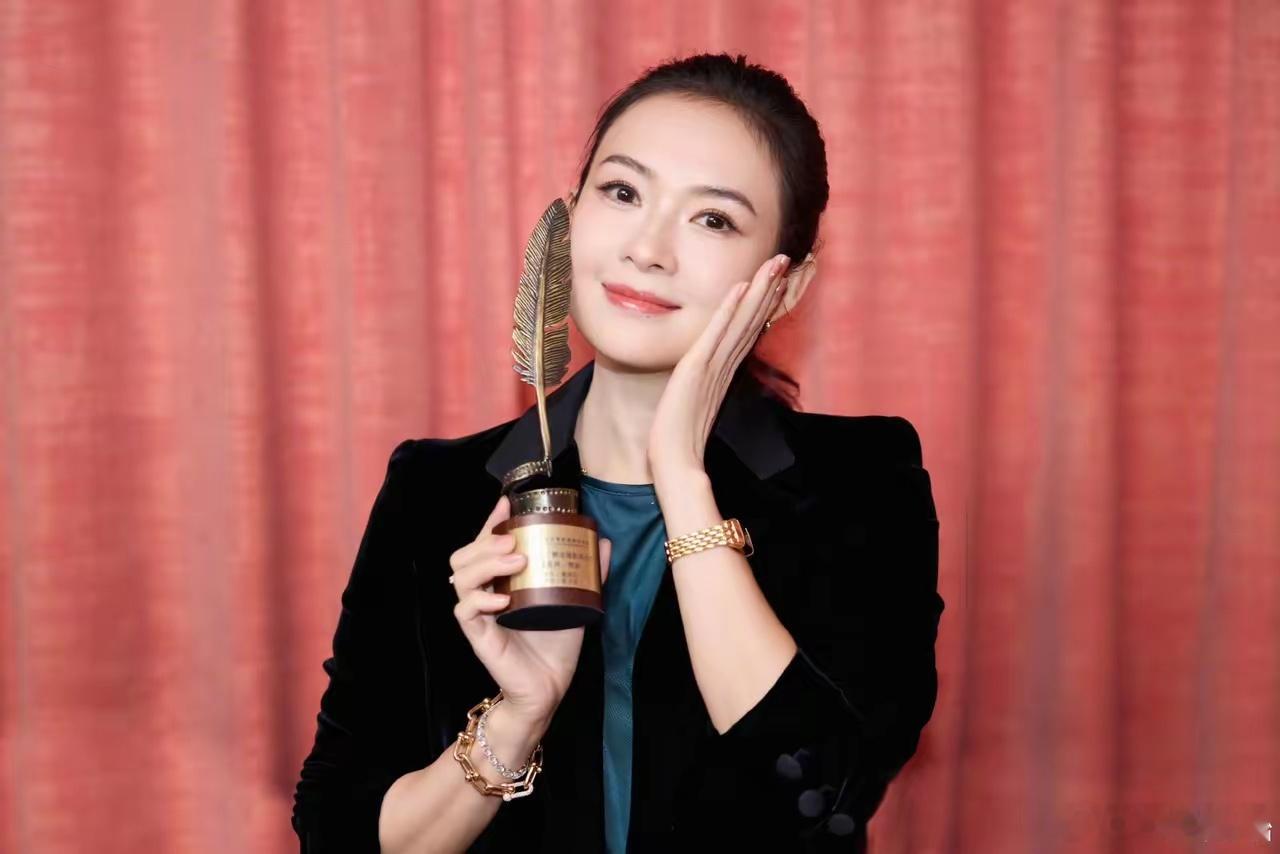 章子怡套现3亿230万，四年，变3.045亿。130倍回报。这不是什么风投神话，