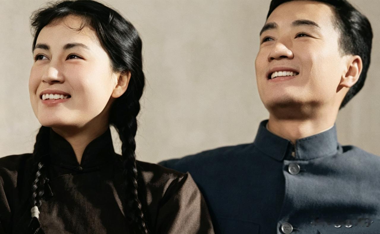 谢贤1953年在香港考入演员训练班，开始入行。这是由谢贤和红线女主演的一部粤语