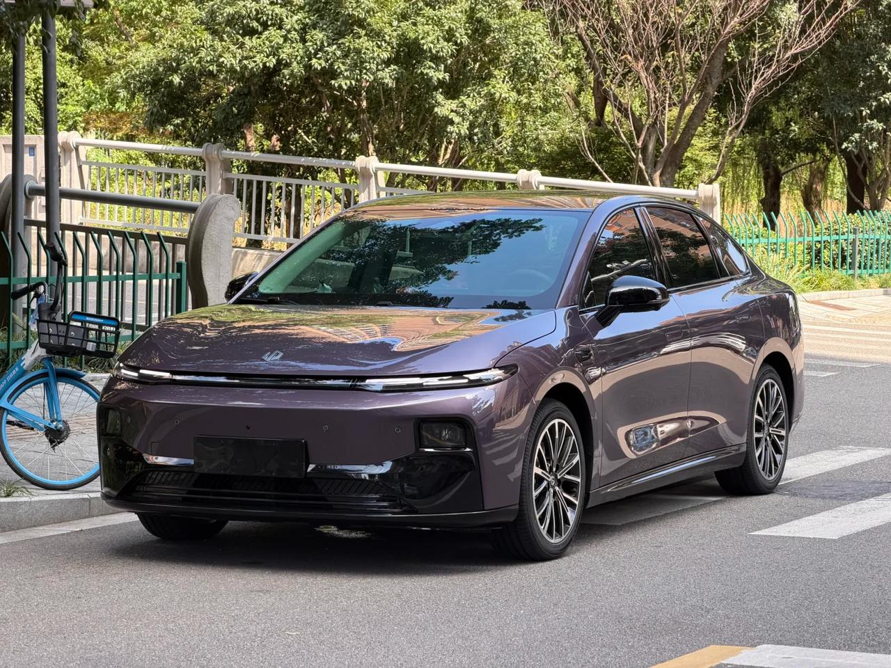 入的是550悦享版，原本开的是小鹏MONAM03，但是是旧款，直接给我爸开，自