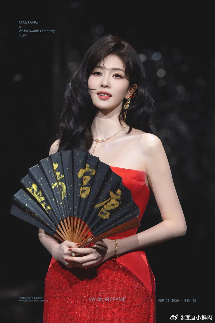 微博之夜摄影师你还有多少图没发谁懂一下啊啊啊啊全部都是神图来的😭每一帧氛围感