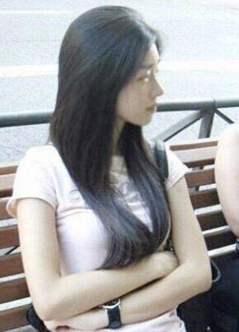 有谁能不爱笑起来月牙眼的美女条子🌙（温柔迷人但又很危险的美人鱼姐姐….​​​