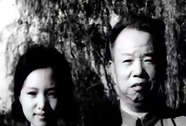 1974年，一个名叫王季迟的女战士请假返家料理丧事。政委接过请假单一瞧，脑袋轰的