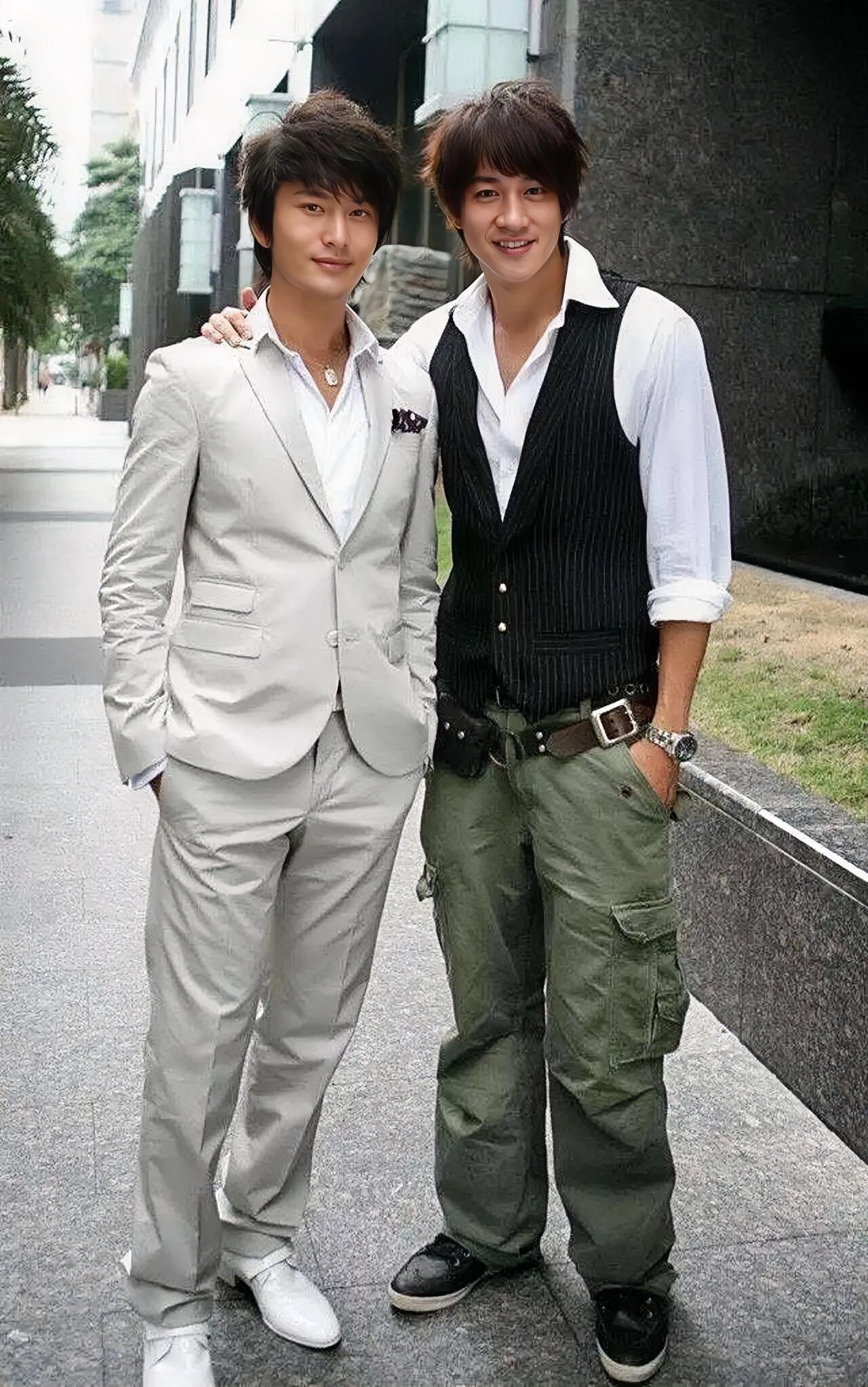 黄晓明鞋子起码增高5厘米以上173加5等于178何润东182加2厘米鞋子18