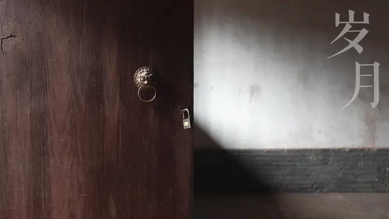 回顾走过的岁月，就像坐了一趟疯狂过山车。前半程以为是浪漫观光游，慢悠悠欣赏沿途风