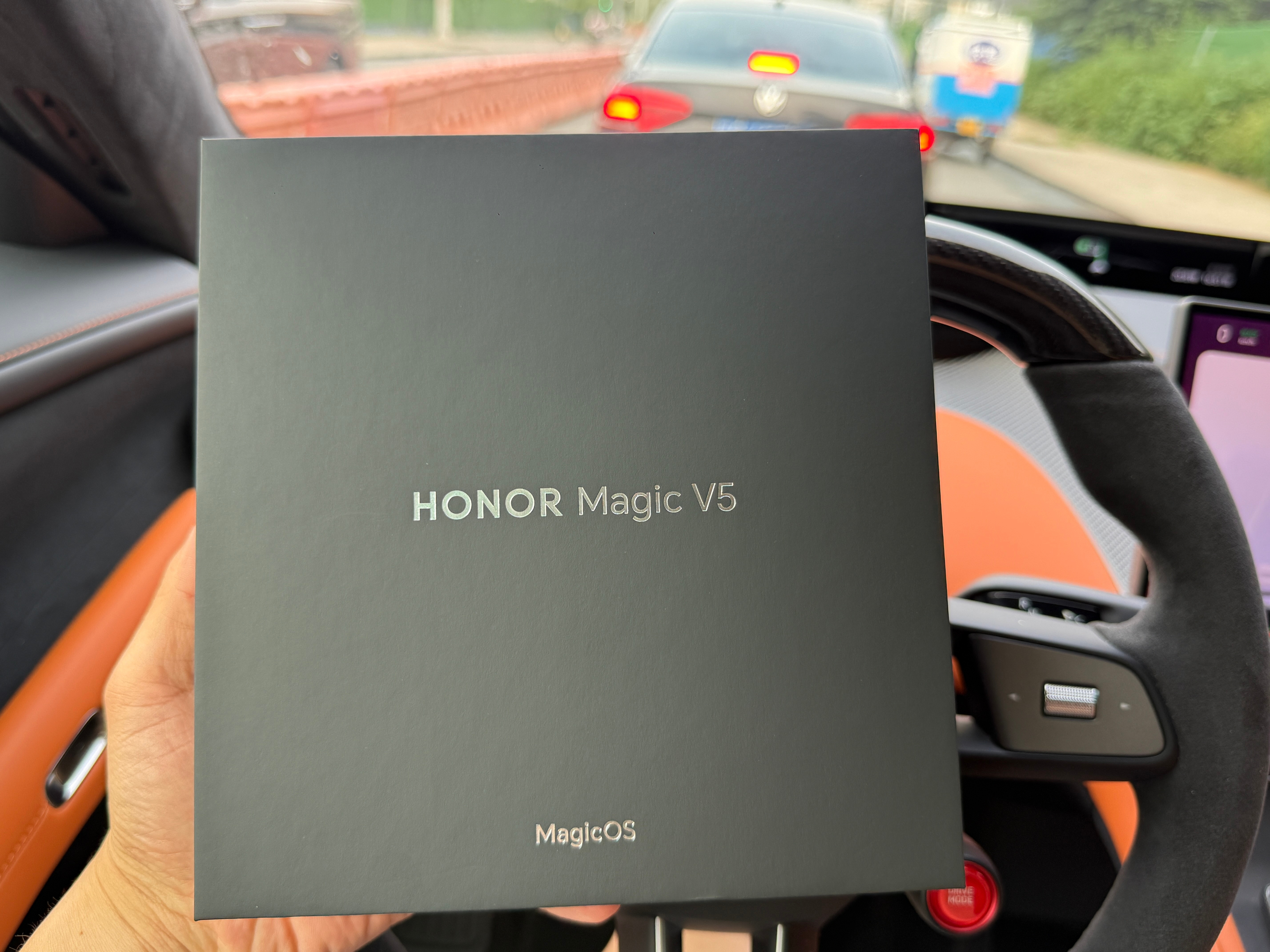 没忍住还是入了一台荣耀MagicV5三星ZFold7还是太贵了[捂脸哭]V5