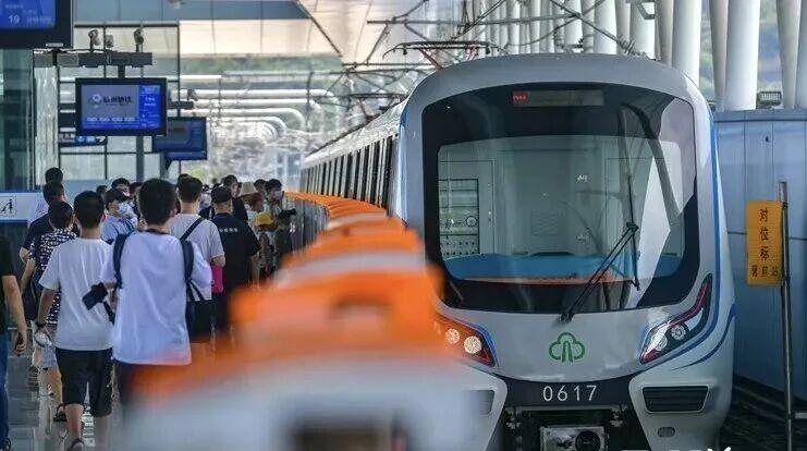 【揪心！福州地铁第三期规划建设报批或落空？】日前，在福州市交通运输局发布的“十