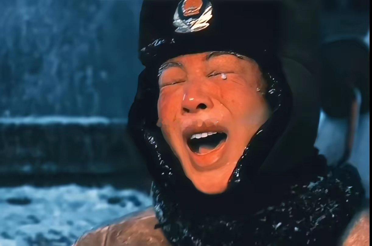 我有个大胆的猜测这次拍摄的《生命树》是杨紫第一次让人出戏了。因为杨紫睫毛上的雪，