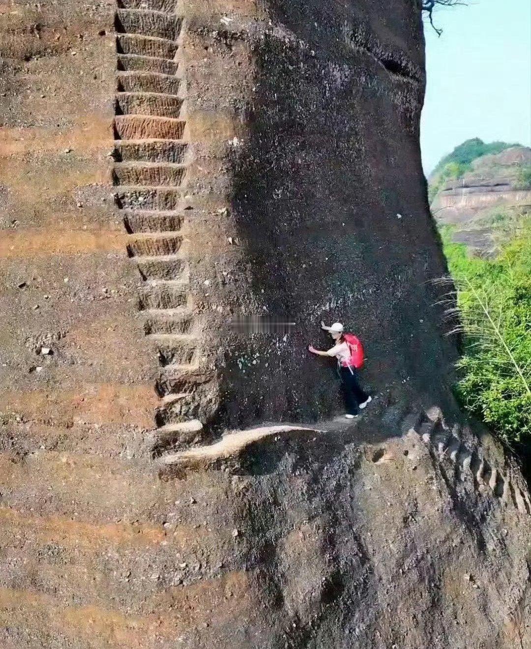 这样上去了咋下来呢