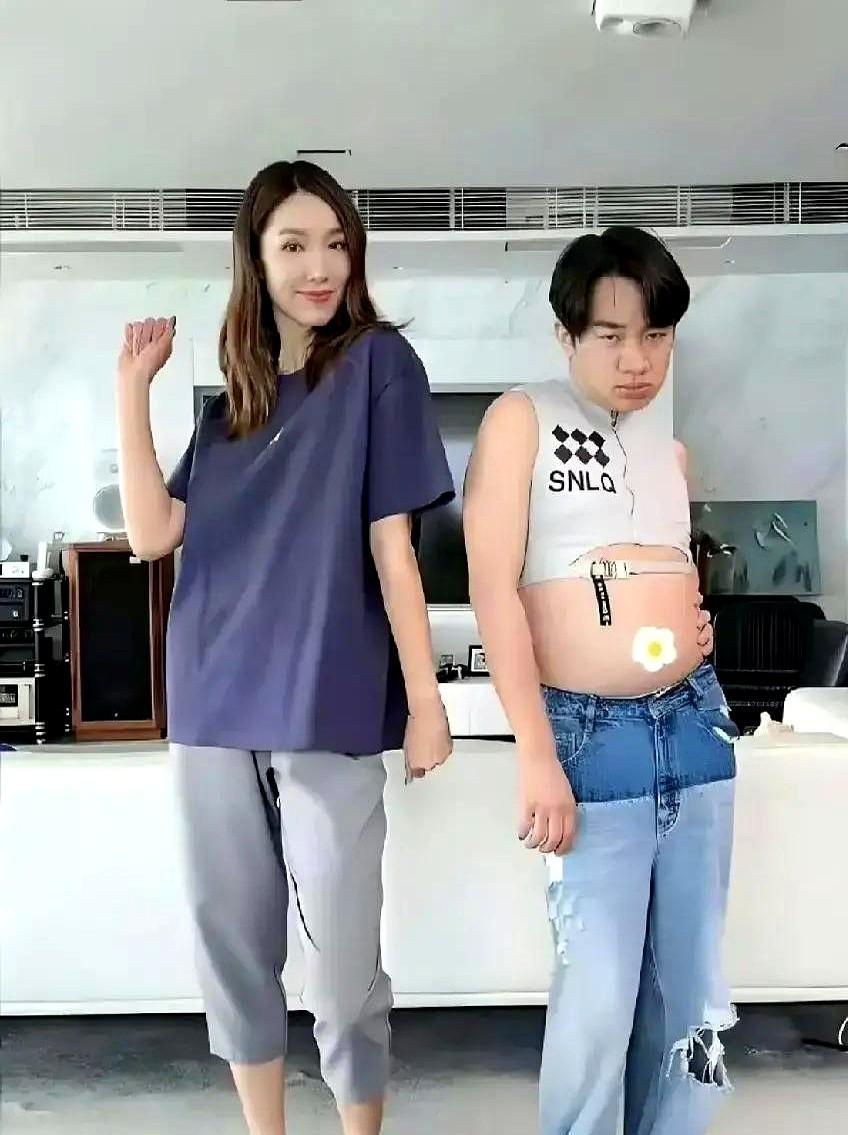 当年谁能想到，王祖蓝和李亚男能走这么远？163厘米和175厘米，这12厘米的