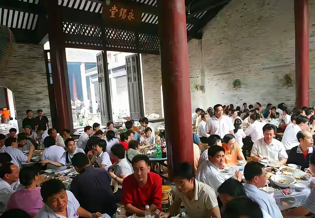 体制内的简餐...好像一顿不到5块钱。