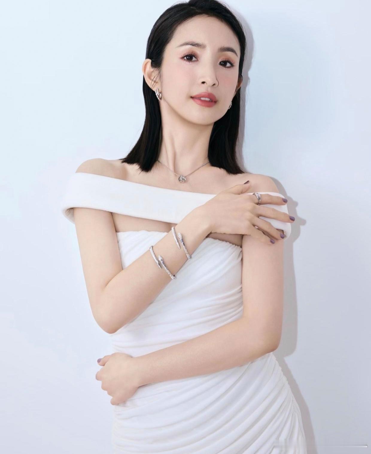 1.林依晨其实很在意外界对自己婚姻的各种议论。日子过得好坏只有她自己清楚，所有