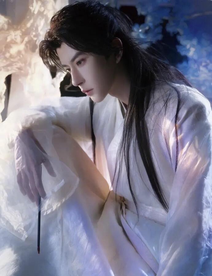 真不敢信于朦胧没了，看到消息的时候脑子都空了。以前看《太子妃》《三生三世》，总