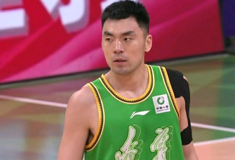 37岁李晓旭拯救辽宁！这支辽宁队给我最大的直观感受就是团结，人人都能参与攻防！